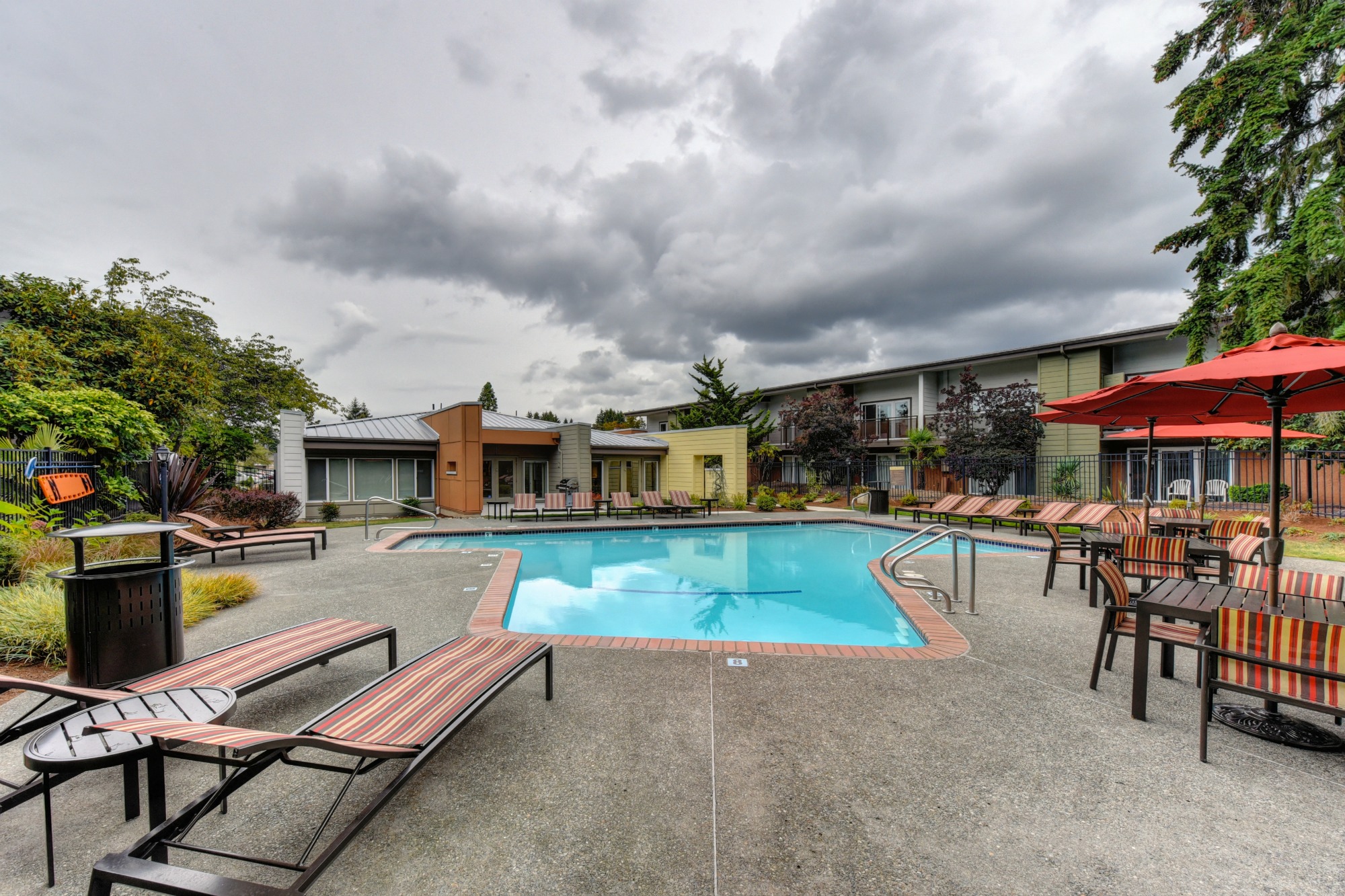 Photos and Video of The Ridgedale Apartments in Bellevue, WA